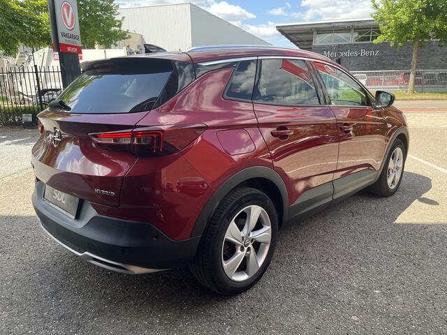 Opel Grandland X 1.6 Turbo Hybrid Business Elegance // FULL LED // KEYLESS // NAVI+CARPLAY // CAMERA+SENSOREN // ELEK. ACHTERKLEP // STOELVERWARMING //