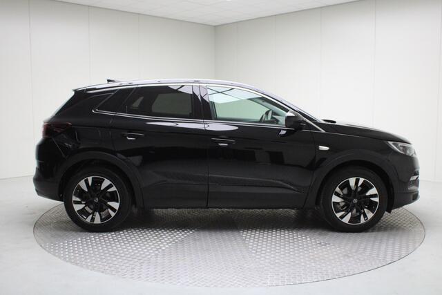 Opel Grandland X 1.2 T Innovation | Automaat | Trekhaak / Navi Full Map / Camera / PDC v&a / Keyless