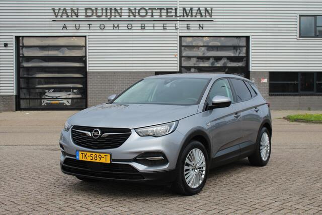 Opel Grandland X 1.2 Turbo Online Edition / Carplay / Clima / Trekhaak