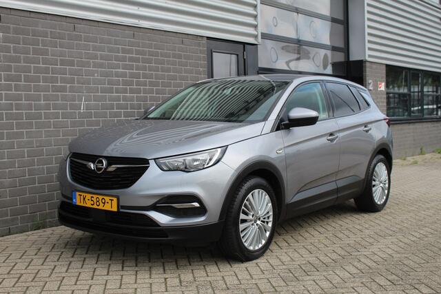 Opel Grandland X 1.2 Turbo Online Edition / Carplay / Clima / Trekhaak