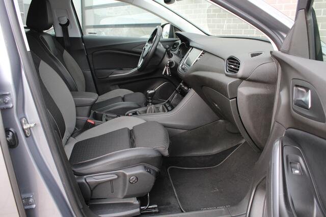 Opel Grandland X 1.2 Turbo Online Edition / Carplay / Clima / Trekhaak