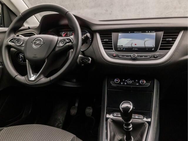 Opel Grandland X 1.2 Turbo Sport (APPLE CARPLAY, GROOT NAVI, CAMERA, CLIMATE, TREKHAAK, SPORTSTOELEN, LED KOPLAMPEN, CRUISE, NIEUWE APK, NIEUWSTAAT)