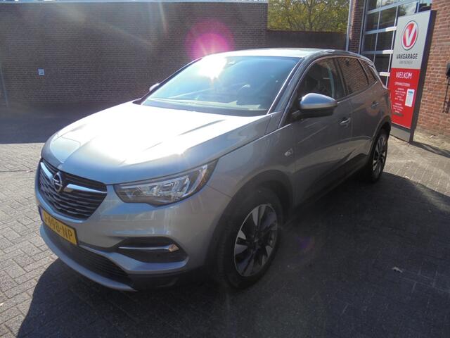 Opel Grandland X 1.2 Turbo Bus. Ex.