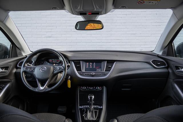 Opel Grandland X 1.2 Turbo Business Executive