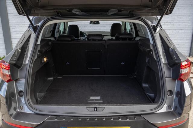 Opel Grandland X 1.2 Turbo Business Executive