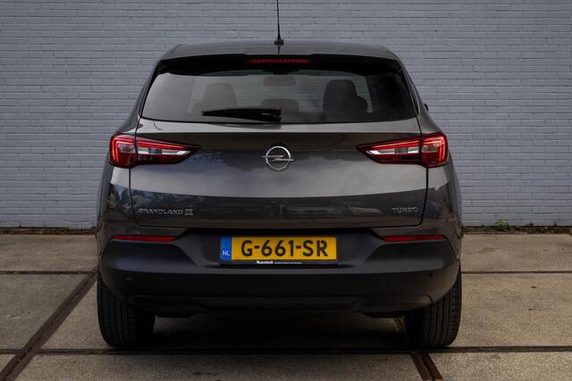 Opel Grandland X 1.2 Turbo Business Executive