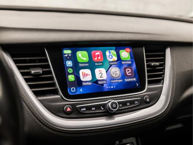 Opel Grandland X 1.2 Turbo Sport (APPLE CARPLAY, GROOT NAVI, LEDER, CLIMATE, SPORTSTOELEN, KEYLESS, LANE ASSIST, PARKEERSENSOREN, NIEUWSTAAT)