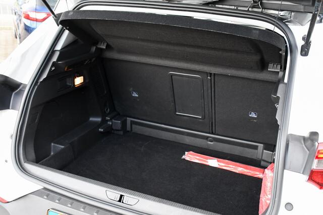 Opel Grandland X Innovation 1.2 Turbo 130pk ADAPT. CC/ 18''LM/ CAM.