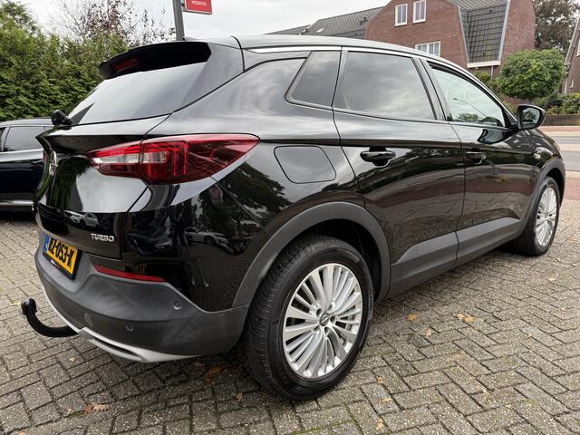 Opel Grandland X 130pk Turbo Executive Aut., Trekhaak | Navi & CarPlay
