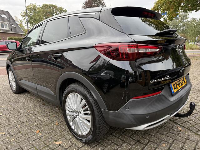 Opel Grandland X 130pk Turbo Executive Aut., Trekhaak | Navi & CarPlay