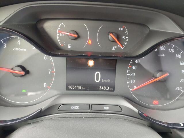 Opel Grandland X 1.2 Turbo Business +