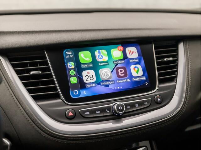 Opel Grandland X 1.2 Turbo Sport (APPLE CARPLAY, GROOT NAVI, LEDER, CLIMATE, CAMERA, LED KOPLAMPEN, SPORTSTOELEN, TREKHAAK, LANE ASSIST, NIEUWE APK, NIEUWSTAAT)