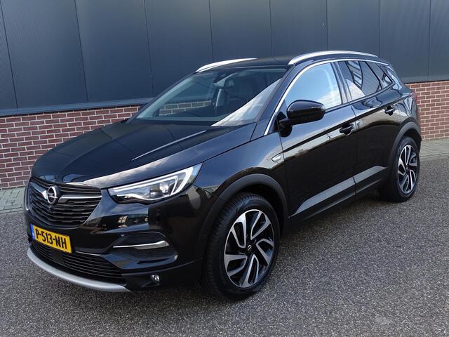 Opel Grandland X 1.2 Turbo Innovation AUTOMAAT | APPLE CARPLAY | 360 CAMERA | NAVIGATIE | AIRCO/EC | ADAPTIEVE CRUISECONTROL | PARKEERSENSOREN | LEDER BEKLEDING | DAB RADIO | LED VERLICHTING | STOELVERWARMING |