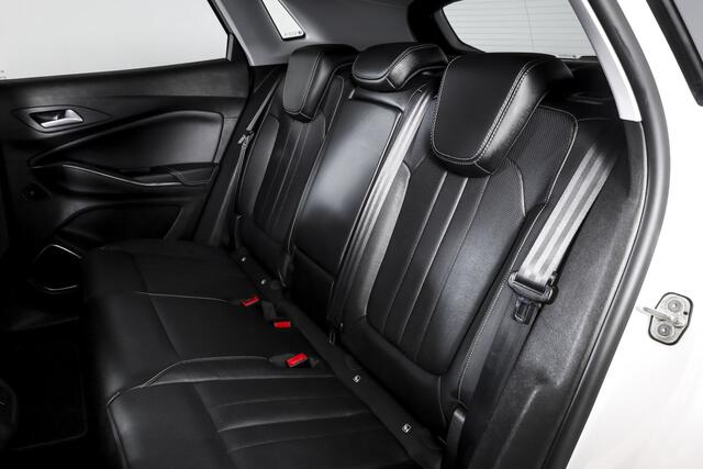 Opel Grandland X 1.6 Turbo Hybrid Ultimate - Automaat | Adapt. Cruise | Stoel-+Voorruitverw. | Stoelventilatie | PDC | 360 Camera | NAV + App. Connect | ECC | Elek. Klep | Trekhaak| LM 19" |