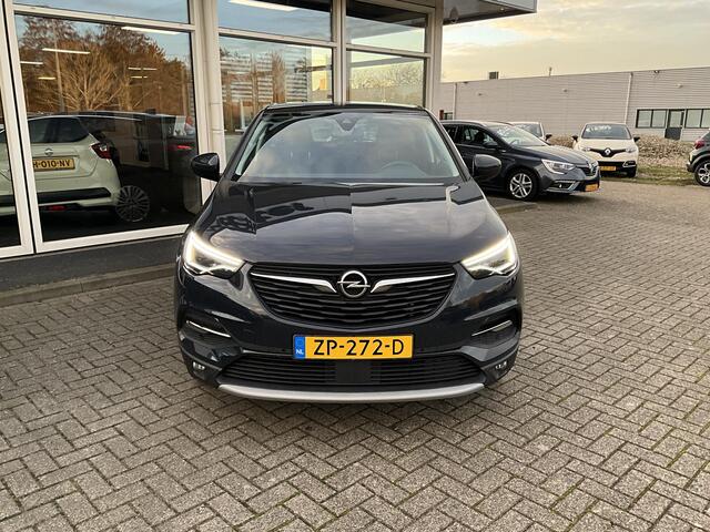 Opel Grandland X 1.2 Turbo Business Executive