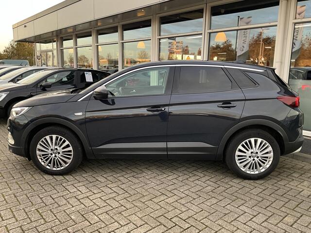 Opel Grandland X 1.2 Turbo Business Executive