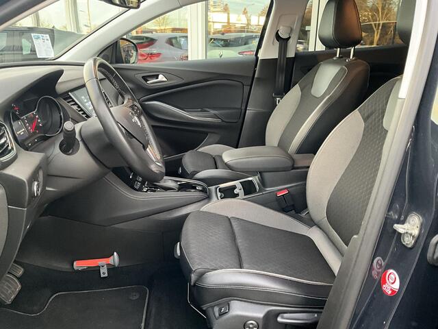 Opel Grandland X 1.2 Turbo Business Executive