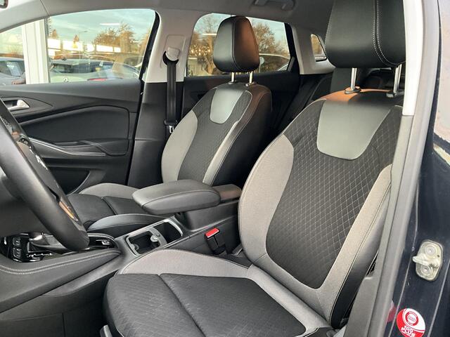 Opel Grandland X 1.2 Turbo Business Executive