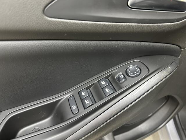 Opel Grandland X 1.2 Turbo Innovation 131pk | Winter & stoelen pakket | Camera Voor & Achter | Adaptieve LED koplampen