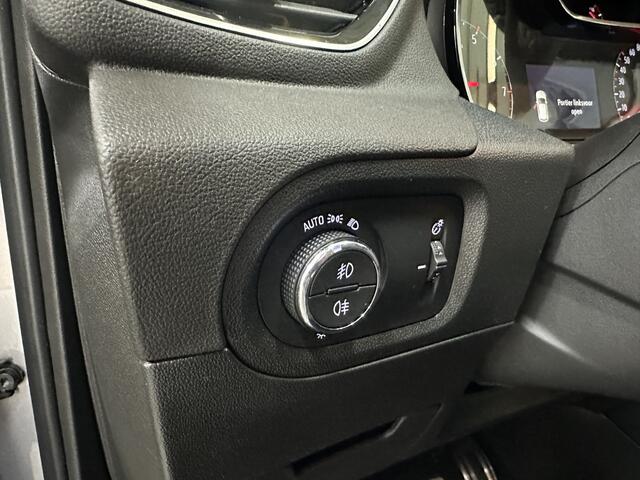 Opel Grandland X 1.2 Turbo Innovation 131pk | Winter & stoelen pakket | Camera Voor & Achter | Adaptieve LED koplampen