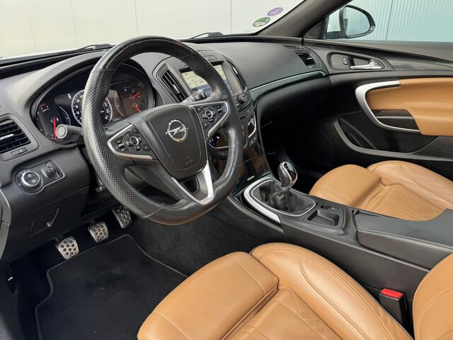Opel INSIGNIA Sports Tourer 1.6 Turbo 170pk Business Executive Panoramadak/Leder/Trekhaak.
