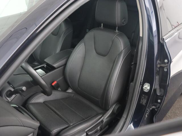 Opel INSIGNIA Sports Tourer 1.5 Turbo Business Executive | Leder | Trekhaak | Stoelverwarming | Camera | DAB | Carplay | Elektrische achterklep | LED