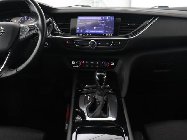 Opel INSIGNIA Sports Tourer 1.5 Turbo Business Executive | Leder | Trekhaak | Stoelverwarming | Camera | DAB | Carplay | Elektrische achterklep | LED