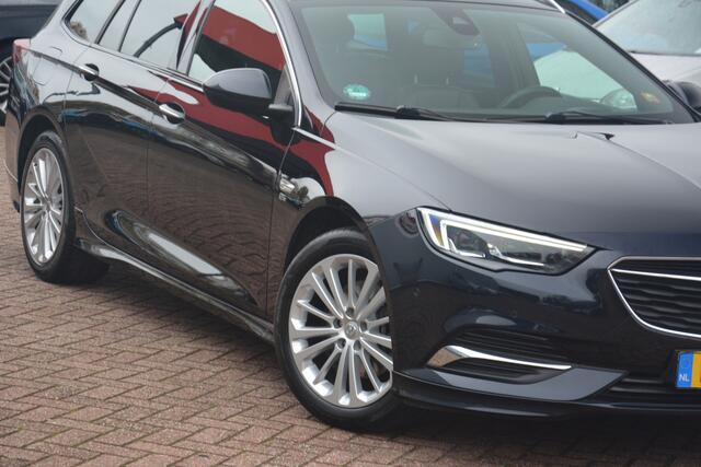 Opel INSIGNIA Sports Tourer 1.5 Turbo Business Executive OPC-Line | Navigatie | Sportstoelen | Bose | HUD | Camera | Stuur+stoelverwarming | NL auto!! | Keurige dealer onderhouden Insignia en afkomstig van eerste eigenaar!!
