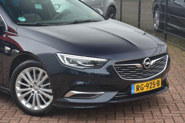 Opel INSIGNIA Sports Tourer 1.5 Turbo Business Executive OPC-Line | Navigatie | Sportstoelen | Bose | HUD | Camera | Stuur+stoelverwarming | NL auto!! | Keurige dealer onderhouden Insignia en afkomstig van eerste eigenaar!!