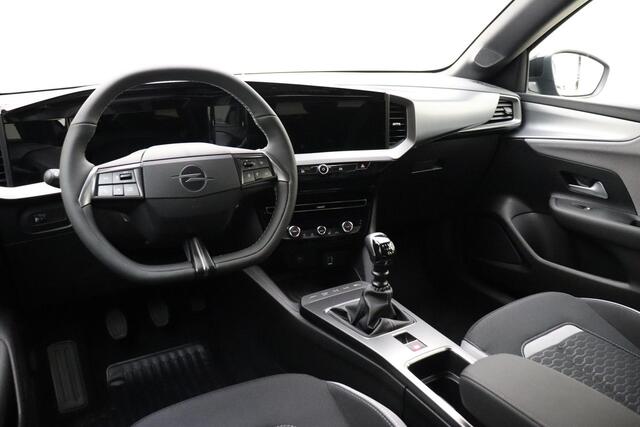 Opel MOKKA 1.2 Turbo Edition 130 pk | NIEUW | Uit voorraad leverbaar! | Navigatie | Adaptive Cruise Control | Climate Control | Verwarmd stuurwiel | Camera | Stoelverwarming | 17'' LM Velgen