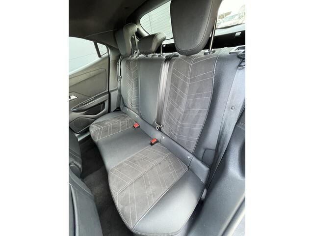 Opel MOKKA 130pk Ultimate (Camera - Keyless Entry - Parkeersensoren V+A - Navigatie - LED - Automatische Airco - Apple Carplay -Adaptieve Cruise Controle)