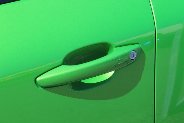 Opel MOKKA 1.2 Turbo Ultimate*Automaat* Navigatie/Virtual cockpit/Adaptive cruise control/Achteruitrijcamera/Parkeersensoren rondom/Apple carplay/Dodehoek detectie/Stoelverwarming/Stuurverwarming/Climate control/DAB/Lane assist/18'' Lichtmetalen velgen.