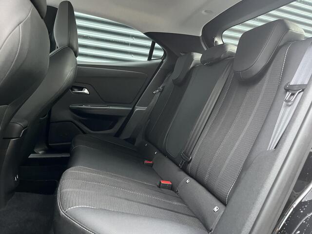 Opel MOKKA Elegance 1.2 Turbo 130pk EAT8 | LAGE KM | 180° CAMERA + SENSOREN | APPLE CARPLAY / ANDROID AUTO | OPEL PURE PANEL | CLIMATE CONTROL | ISOFIX | NAVIGATIE BY APP |