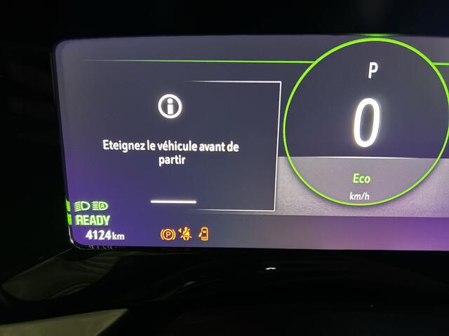 Opel MOKKA Electric Ultimate 50 kWh Prachtige Mokka in nieuwstaat, hele lage kilometerstand, Multimedia Navi Pro Zwart Dak!