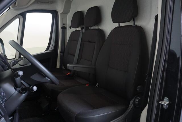 Opel MOVANO 140 PK L2H2 Edition Airco Navigatie Trekhaak Cruise control Nieuw Model Parkeersensoren