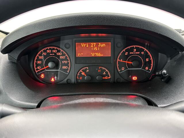 Opel MOVANO 2.2D 140pk Bakwagen met Laadklep Achteruitrijcamera Cruise Control Meubelbak D'Hollandia klep