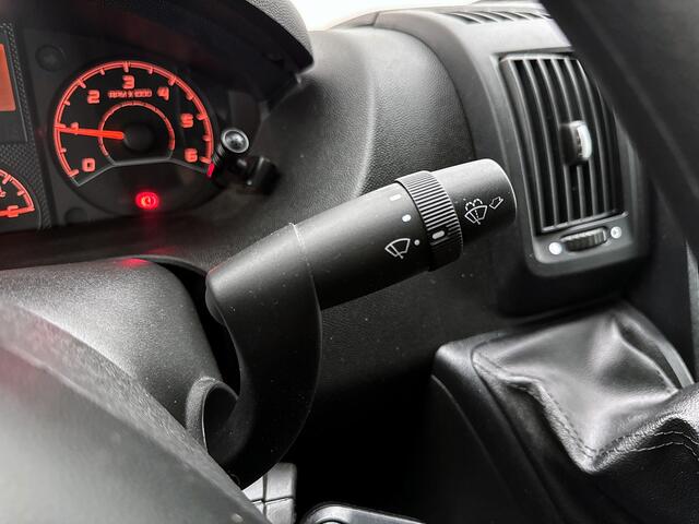 Opel MOVANO 2.2D 140pk Bakwagen D'Hollandia laadklep Cruise control Airco Achteruitrijcamera Meubelbak Laadklep