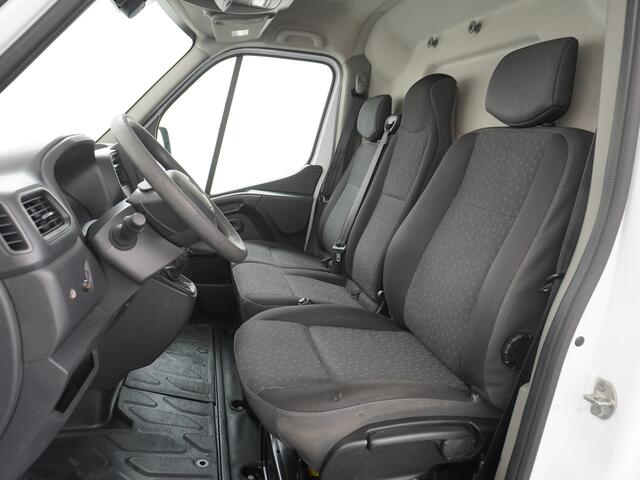 Opel MOVANO 2.3CDTI L2H2 Airco Navi Trekhaak 3-Persoons Cruise Control Pdc Bluetooth Kasten-inrichting Regen-Lichtsensor Schuifdeur Betonplex Vloer Wandbetimmering Euro 6 1e Eigenaar 2.500kg Trekgewicht