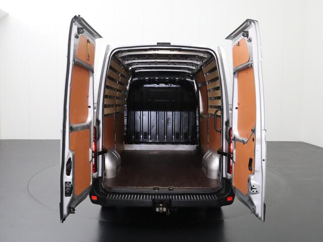 Opel MOVANO 2.3Turbo 135PK L2H2 | Navigatie | Camera | Trehaak | Airco | Cruise