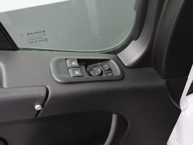 Opel MOVANO 2.3Turbo 135PK Bakwagen | Multimedia | 3-Persoons | Dakspoiler