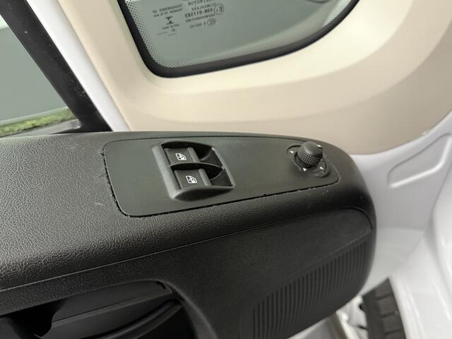 Opel MOVANO 2.3CDTi 140PK Bakwagen+Laadlift | Airco | Camera | 3-Persoons | Dakspoiler