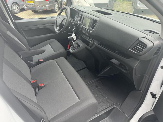 Opel VIVARO Vivaro-e L3 75 kWh 136 PK | NAVI | Multimedia | Apple Carplay | Android Auto | Parkeersensoren achter | Bestuurdersstoel comfort | Bank voorpassagiers met opbergruimte| ECall pakket met geprogrammeerd voorverwarmen | Laadkabel | Reservewiel | van ¤48.669