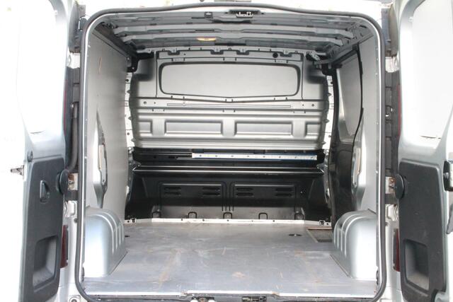 Opel VIVARO 1.6 CDTI 125PK EURO 6 - Airco - Navi - Cruise - ¤ 10.900,- Excl.