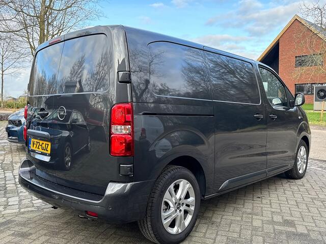 Opel VIVARO 2.0 D 145pk BPM VRIJ ecc,navigatie,camera,cruise,trekhaak,pdc