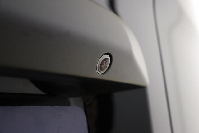 Opel VIVARO Electric L3 75 kWh | Navigatie | Camera | Climate control | Keyless | Trekhaak | Passagiersstoel | Dichte ramen mogelijk!