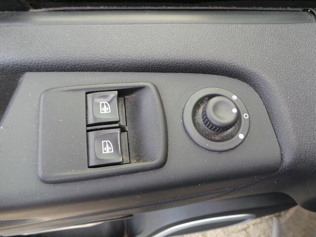 Opel VIVARO 1.6 CDTI 120pk L2H1 DC Sport EcoFlex Airco,Cruise,Navigatie,19"Lmv,Pdc,Camera,Trekhaak