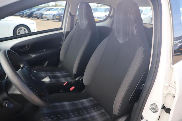 Peugeot 108 1.0 e-VTi Active Airco Radio Bluetooth Elektrische Ramen