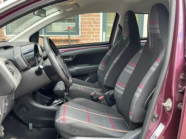 Peugeot 108 1.0 e-VTi Allure Two Tone, Airco, Cruise, 15"LM All Season Banden