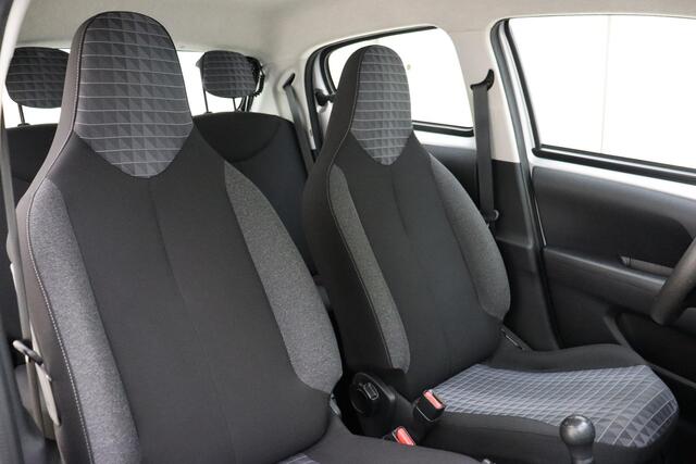 Peugeot 108 1.0 e-VTi Active | AIRCO | 5-Deurs | Achteruit Rijcamera | Apple Carplay & Android Auto | DAB+ | Elektrische Ramen Voor | Multifunctioneel Stuurwiel |