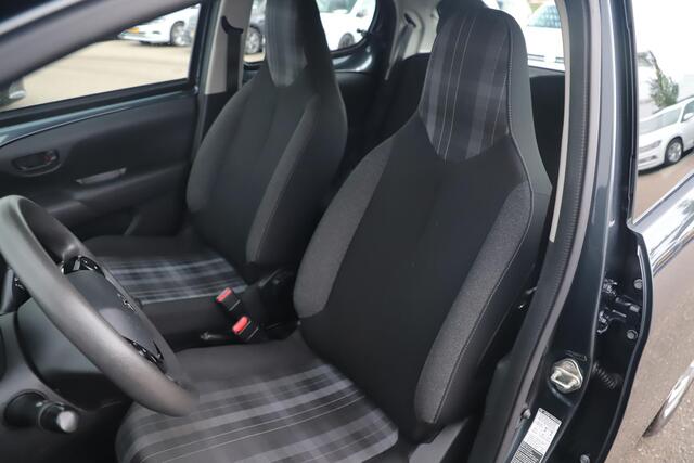 Peugeot 108 1.0 e-VTi Active NAP! Airco Radio Bluetooth Elektrische Ramen